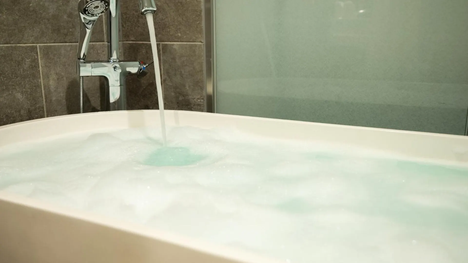 Hotel Cordia אוסקה 3*,  יפן